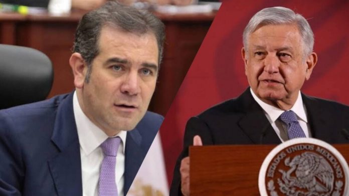 AMLO-expone-racismo-de-Lorenzo-Cordova-y-Edmundo-Jacob-a-indigena-1024x576