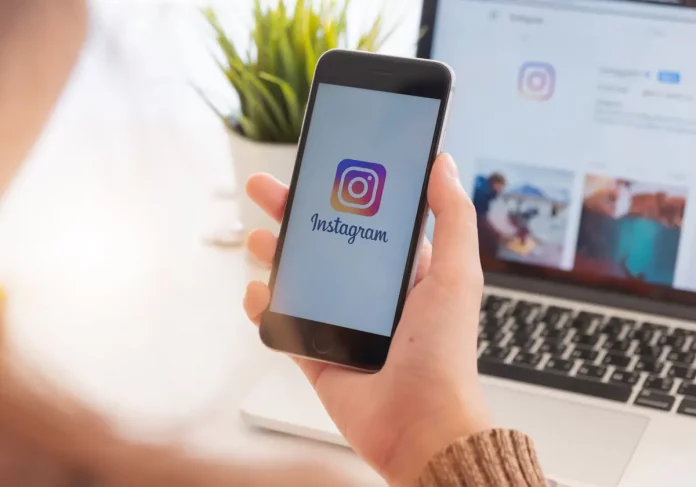 SHARENTING-RSI5Kyk8xgGNssS4FeA3gcN-1200x840@diario_abc