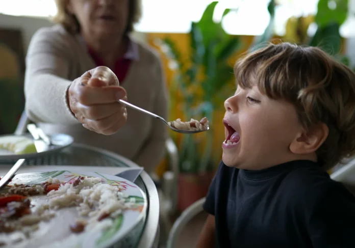 ninocomiendo-RMY2dh5UYa394rSTfAGXf4I-1200x840@diario_abc