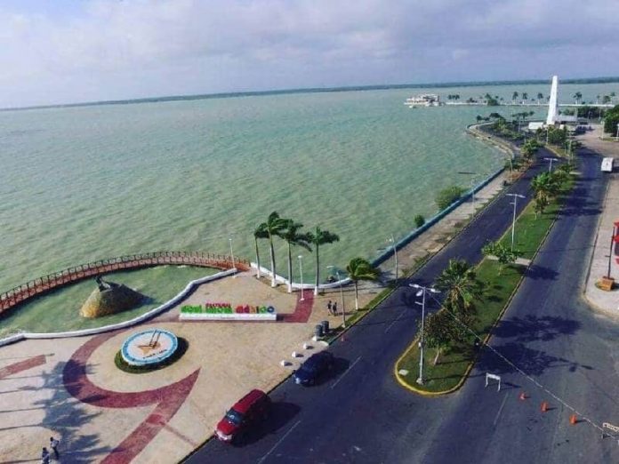 Alienta-a-chetumalenos-obra-del-Bulevar-Bahia