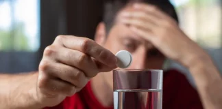 Las trampas de los remedios para la resaca: abuso de alcohol y ningún milagro
