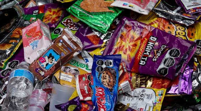 Corte frena resolución de amparos contra prohibición de comida chatarra en escuelas