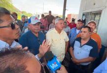 Extrabajadores de AHMSA bloquean planta para impedir salida de maquinaria