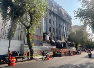 Cae estructura en búnker de la FGJ y lesiona a 4 personas en la colonia Doctores