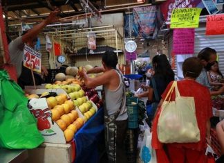 Con el sueldo destinado a lo indispensable, hacerlo rendir requiere más sacrificios, indican