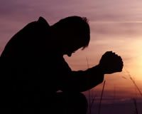 Cuando el desempleo abunda, el refugio es la fe