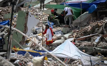 Venezuela aumenta a más de 6,000 la cifra de muertos por el doble terremoto en La Guaira