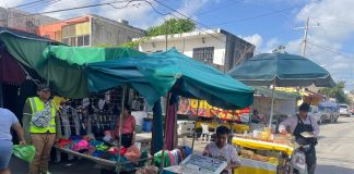 Incrementa afluencia de clientes en tianguis de Cancún por el regreso a clases
