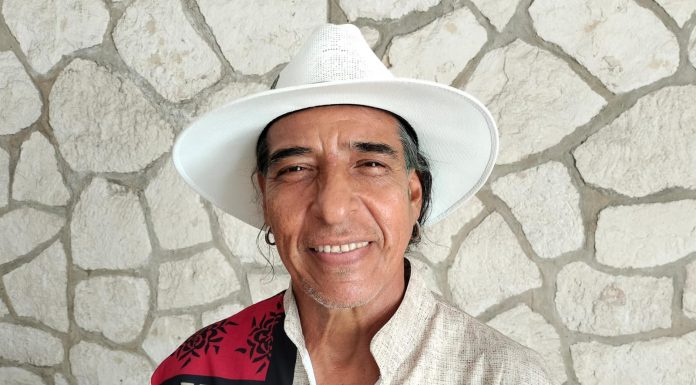 “Agradecer a un político por un apoyo es como darle las gracias a un cajero por darnos nuestro dinero”