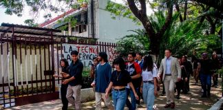 «Solo permanecimos en el estacionamiento», dicen estudiantes del IPN tras daños en Canal Once