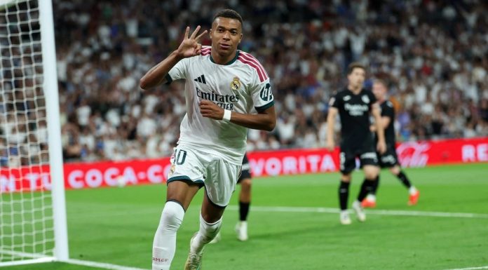 Mbappé hace líder de la liga española al Real Madrid con un triplete a la Real Sociedad