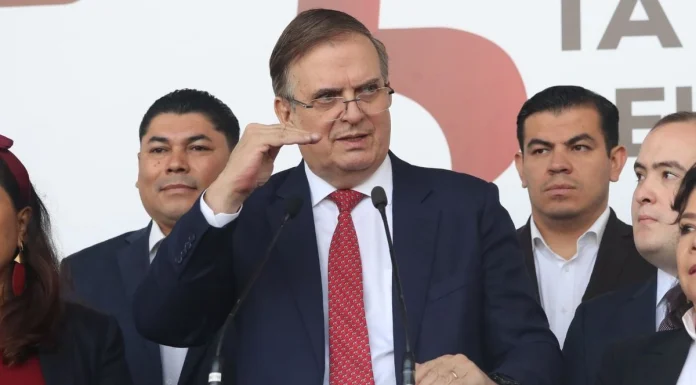Ebrard viaja seguido a EU en busca de acuerdo para reducir aranceles al aluminio, acero y autos: Sheinbaum