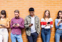Las generaciones y la información política