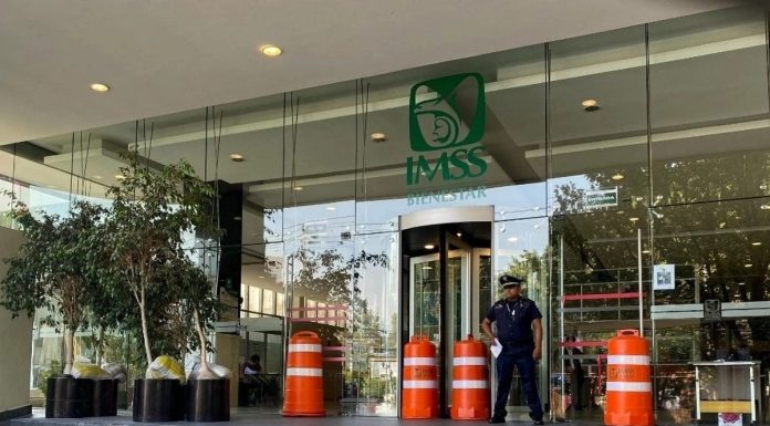 Servicio Universal de Salud: ¿12 mil 750 consultorios “nuevos” y “adyacentes”?