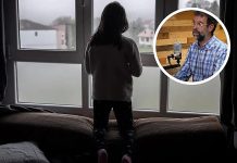 Rafa Guerrero, psicoterapeuta y doctor en educación: «Un niño sobreprotegido va a ser una persona adulta manipulable y que no va a saber tomar decisiones»