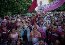 Chetumaleños participan en movilización encabezada por Gino Segura