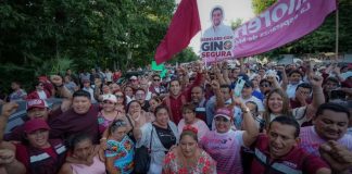 Chetumaleños participan en movilización encabezada por Gino Segura