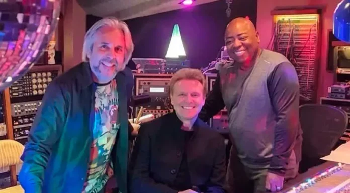 ¿Nuevo disco? Foto de Luis Miguel en estudio de grabación desata a los fans