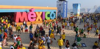 Diputados aprueban, en lo general, aumento a tarifa para turistas extranjeros