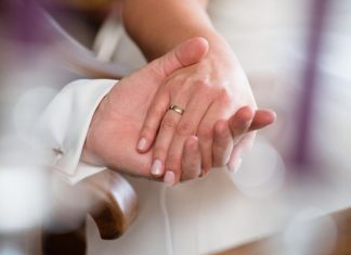 Expertos lo aclaran: Esta es la EDAD ideal para casarse y tener hijos
