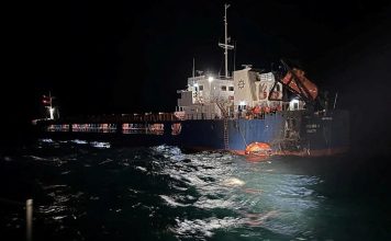 Rusia reivindica una ofensiva sobre dos cargueros ucranianos en el mar Negro