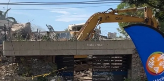 Familia venezolana paga 11,500 dólares para remover escombros en La Guaira