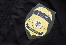 Trump dice que el ICE no suspenderá los controles de tráfico tras muerte de dos inmigrantes