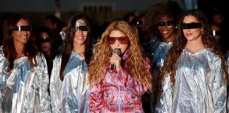 El papel de Antonio de la Rúa en la elección de la ‘manada’ que acompaña a Shakira en el escenario